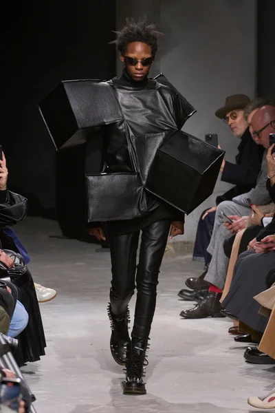 Look 11